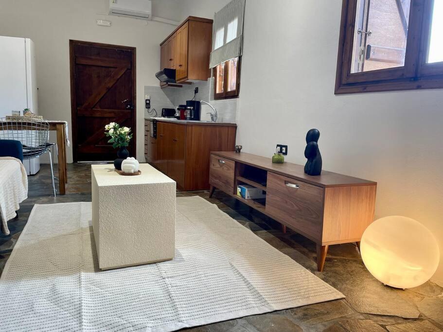 Almond Home Livadia  Exteriér fotografie
