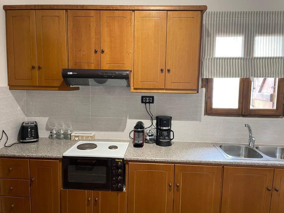 Almond Home Livadia  Exteriér fotografie