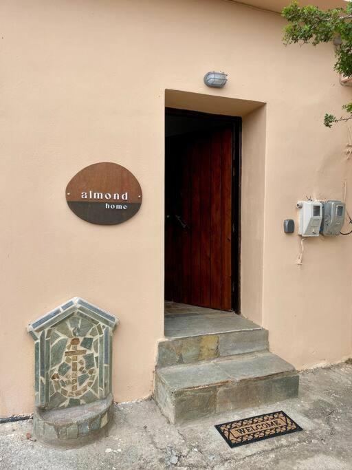 Almond Home Livadia  Exteriér fotografie